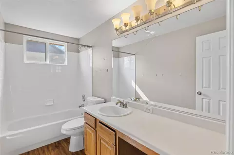 Bath - 22803 E Progress Ave, Aurora, CO 80015 photo 5 of 6