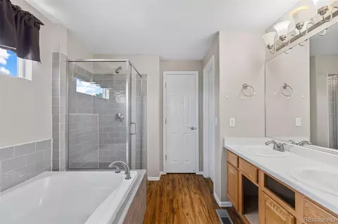 Bath - 22803 E Progress Ave, Aurora, CO 80015 photo 2 of 6