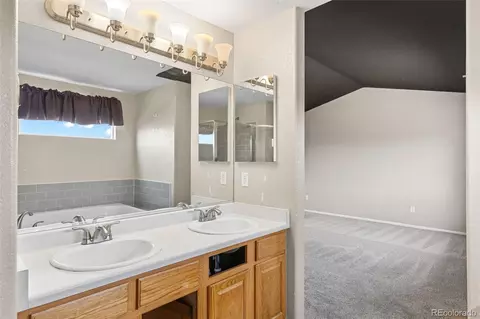 Bath - 22803 E Progress Ave, Aurora, CO 80015 photo 3 of 6