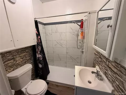 Bath - 515 Pine St, Sterling, CO 80751 photo 1 of 1