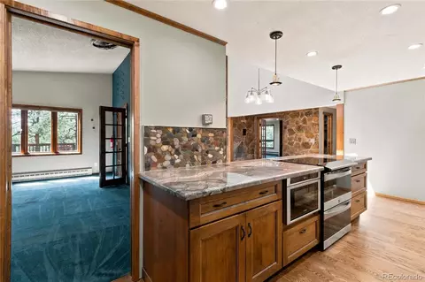 Kitchen - 6283 Starlight Dr, Morrison, CO 80465 photo 4 of 5