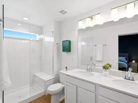 Bath - 4047 E 98th Pl, Thornton, CO 80229 photo 2 of 3