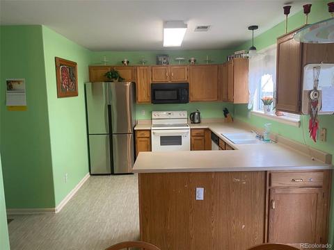 19371 E 40th Pl, Denver, CO 80249 photo 9