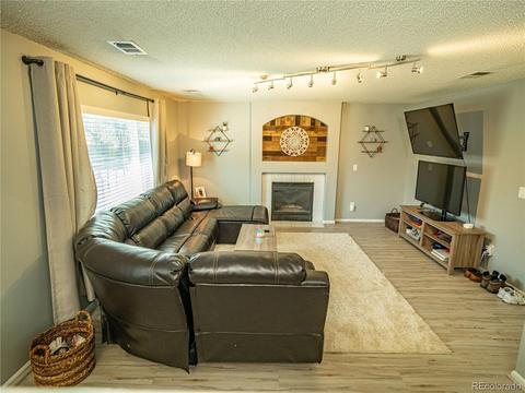 5559 S Killarney St, Centennial, CO 80015 photo 8