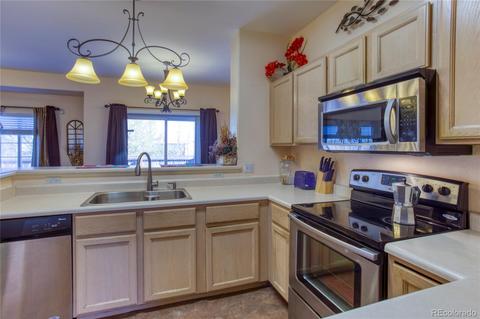 12213 E 2nd Dr, Aurora, CO 80011 photo 4