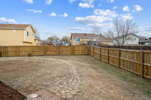 Exterior - 17208 E Florida Pl, Aurora, CO 80017 photo 3 of 5