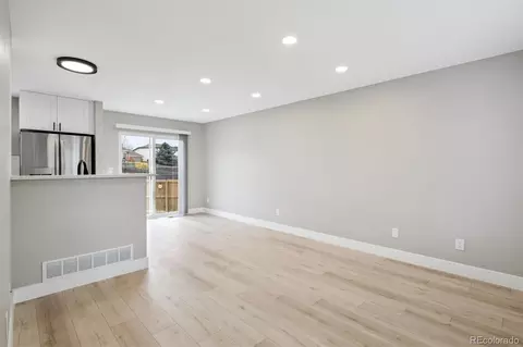 Living - 17208 E Florida Pl, Aurora, CO 80017 photo 3 of 4
