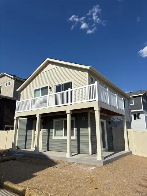 46525 Avery Ln, Bennett, CO 80102 photo 2