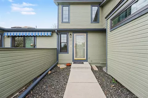 9175 W Cedar Dr #E, Lakewood, CO 80226