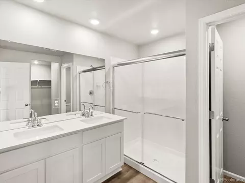 Bath - 505 97th Ave, Greeley, CO 80634 photo 2 of 3