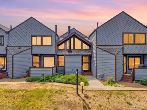 8921 W Yale Ave, Lakewood, CO 80227