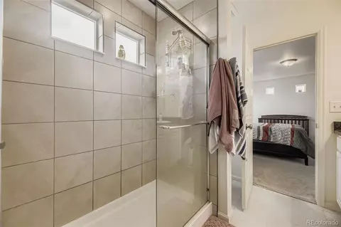 Bath - 21865 E 44th Pl, Aurora, CO 80019 photo 3 of 4