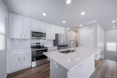 46561 Avery Ln, Bennett, CO 80102 photo 12