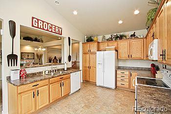 8409 Devinney Ct, Arvada, CO 80005 photo 4