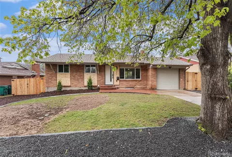380 S Xanadu St, Aurora, CO 80012