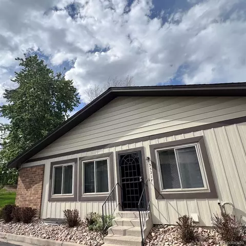 3521 S Kittredge St #F, Aurora, CO 80013