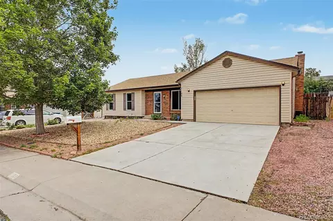 1123 S Lewiston Way, Aurora, CO 80017