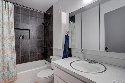 9237 E Oxford Dr, Denver, CO 80237 photo 26