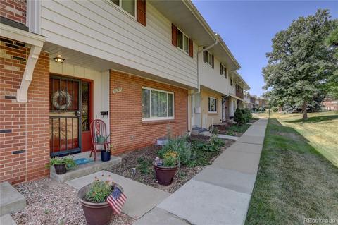 9237 E Oxford Dr, Denver, CO 80237 photo 1