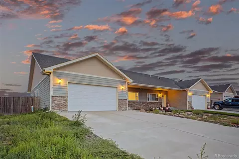 Exterior - 1080 Viewridge Rd, Bennett, CO 80102 photo 2 of 7