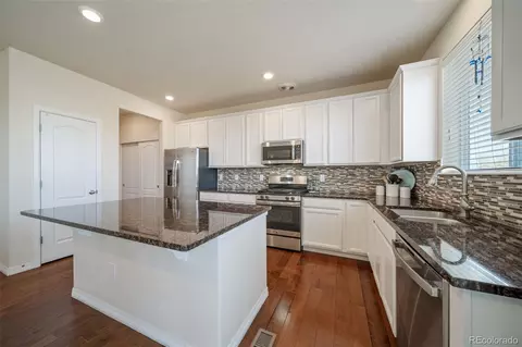 Kitchen - 21006 E Duke Pl, Aurora, CO 80013 photo 2 of 4