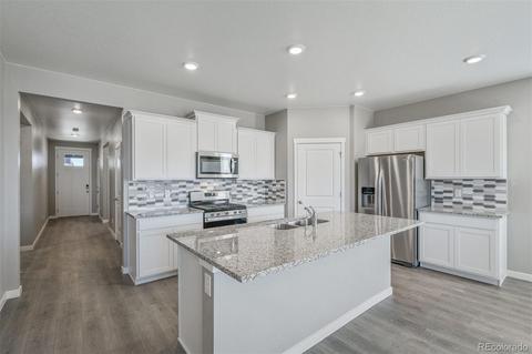 1945 Raindrop Dr, Windsor, CO 80550 photo 2