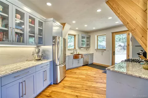 Kitchen - 3652 Blue Mountain Trl, Lyons, CO 80540 photo 3 of 4