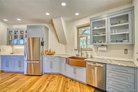 Kitchen - 3652 Blue Mountain Trl, Lyons, CO 80540 photo 2 of 4