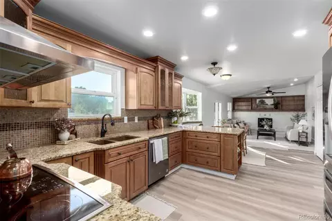 17954 E Progress Pl, Centennial, CO 80015 photo 9