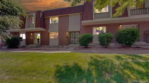 663 S Xenon Ct, Lakewood, CO 80228