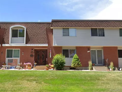 579 S Xenon Ct, Lakewood, CO 80228