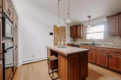 7502 E Jarvis Pl, Denver, CO 80237 photo 6