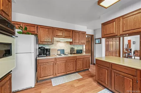 Kitchen - 901 Cr 64, Bailey, CO 80421 photo 2 of 2
