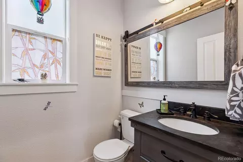 8658 E 25th Dr, Denver, CO 80238 photo 16