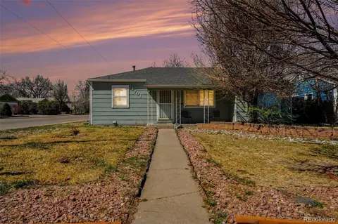 1701 Ironton St, Aurora, CO 80010