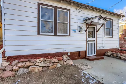 Exterior - 1010 9th St, Boulder, CO 80302 photo 6 of 7