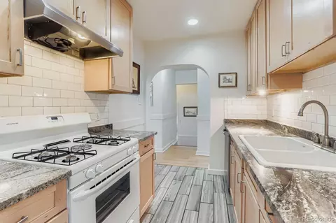 Kitchen - 1010 9th St, Boulder, CO 80302 photo 3 of 3