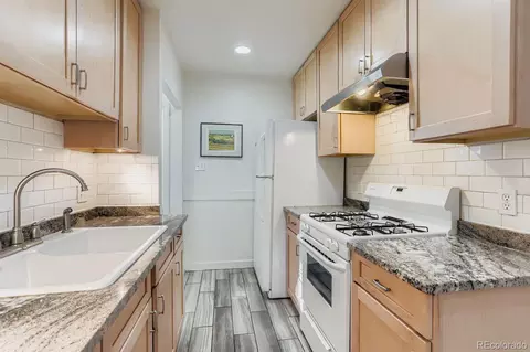 Kitchen - 1010 9th St, Boulder, CO 80302 photo 2 of 3