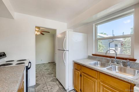 10498 E 10th Ave, Aurora, CO 80010 photo 8