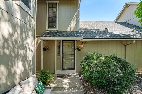 2669 S Xanadu Way #B, Aurora, CO 80014