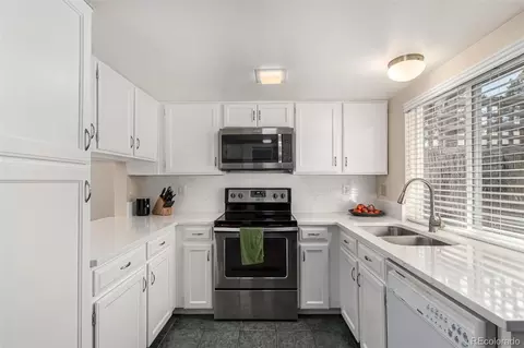3657 S Laredo St #E, Aurora, CO 80013 photo 3