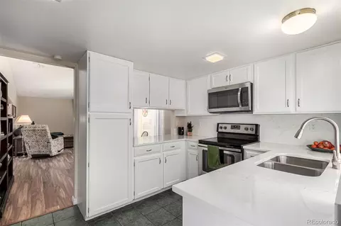 3657 S Laredo St #E, Aurora, CO 80013 photo 4