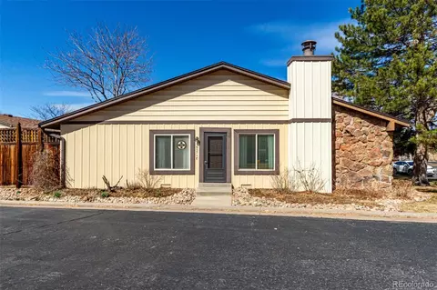 3657 S Laredo St #E, Aurora, CO 80013 photo 2