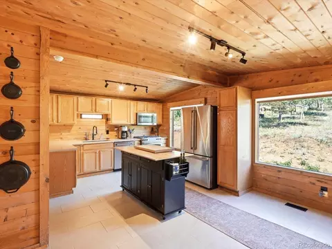 Kitchen - 277 Timbertop Rd, Bailey, CO 80421 photo 3 of 4