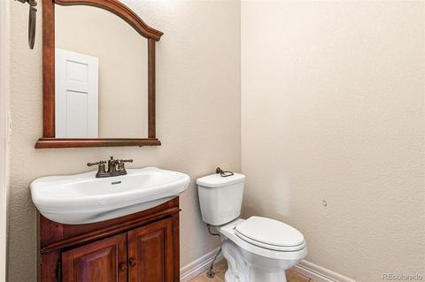 2053 E 100th Pl, Thornton, CO 80229 photo 10