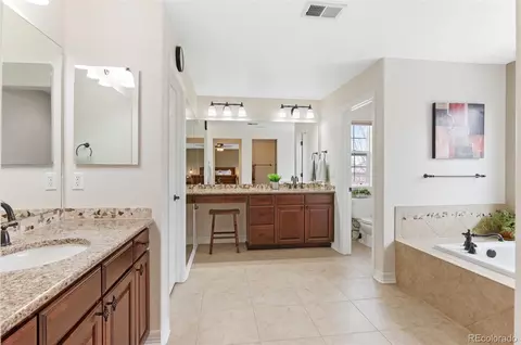 Bath - 6472 S Kellerman Way, Aurora, CO 80016 photo 3 of 8