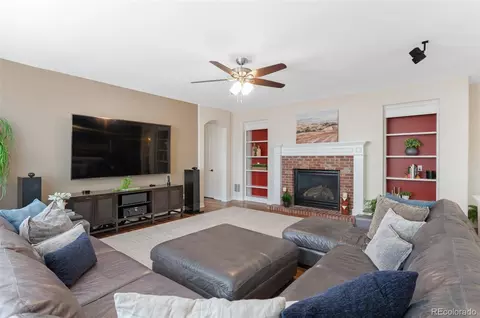 Living - 6472 S Kellerman Way, Aurora, CO 80016 photo 4 of 8