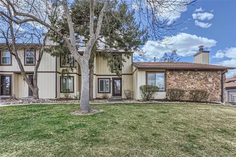3657 S Laredo St #B, Aurora, CO 80013