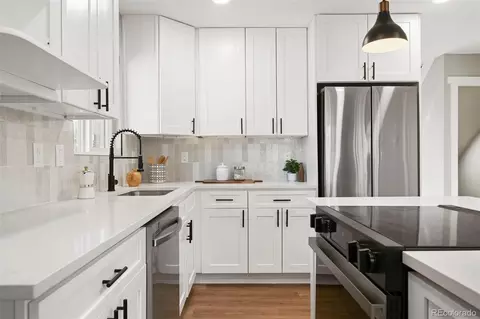 2890 S Sherman St, Englewood, CO 80113