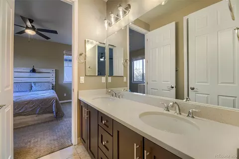 Bath - 25021 E Indore Pl, Aurora, CO 80016 photo 3 of 4